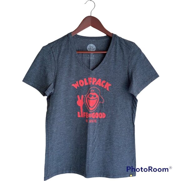 NC State Wolfpack Dark Gray T-Shirt Women's Size S Life Is Good North Carolina - Picture 7 of 10